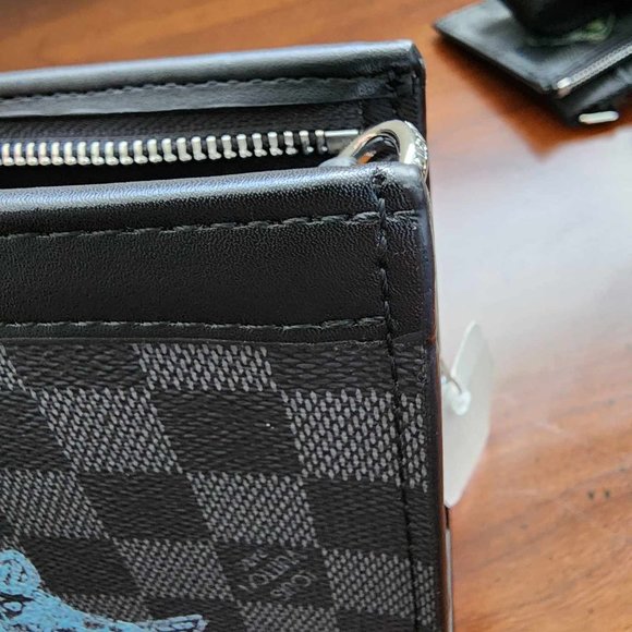 crossbody - Picture 11 of 16